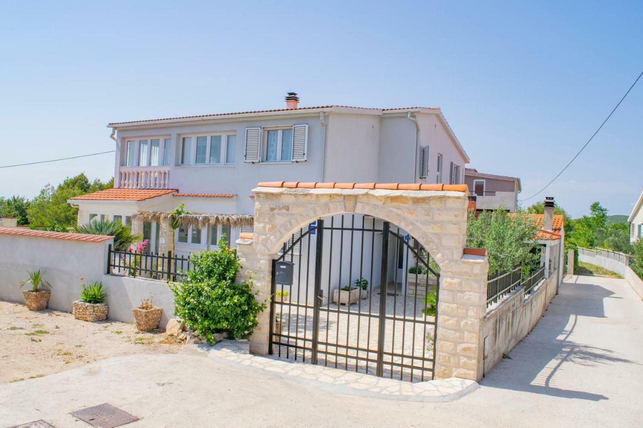 Apartments Solta Gornje Selo Exterior photo