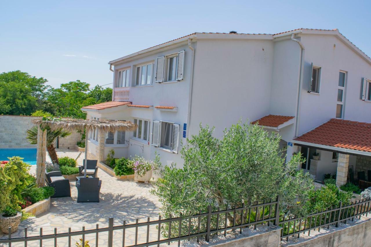 Apartments Solta Gornje Selo Exterior photo
