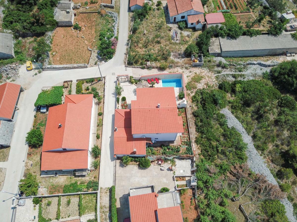 Apartments Solta Gornje Selo Exterior photo