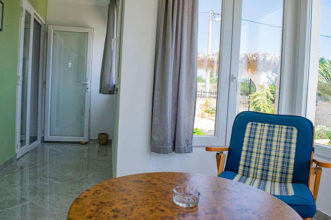Apartments Solta Gornje Selo Exterior photo